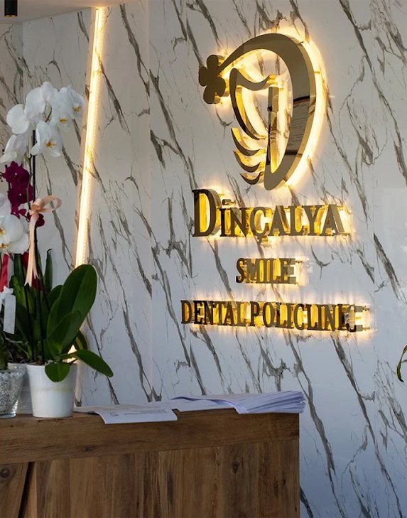 Dinçalya Smile signage wall